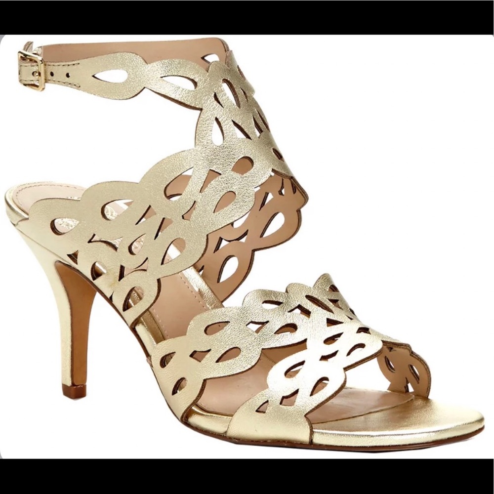 BNWT Vince Camuto Gold Presina heel